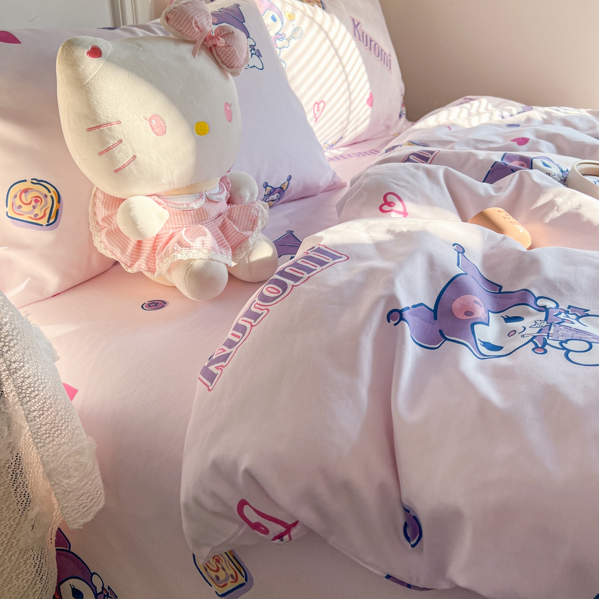 91家纺网 家纺一手货源 找家纺 耀悦家纺 2026新款纯棉四件套正版授权三丽鸥卡通床单床笠被套枕套 布丁库洛米