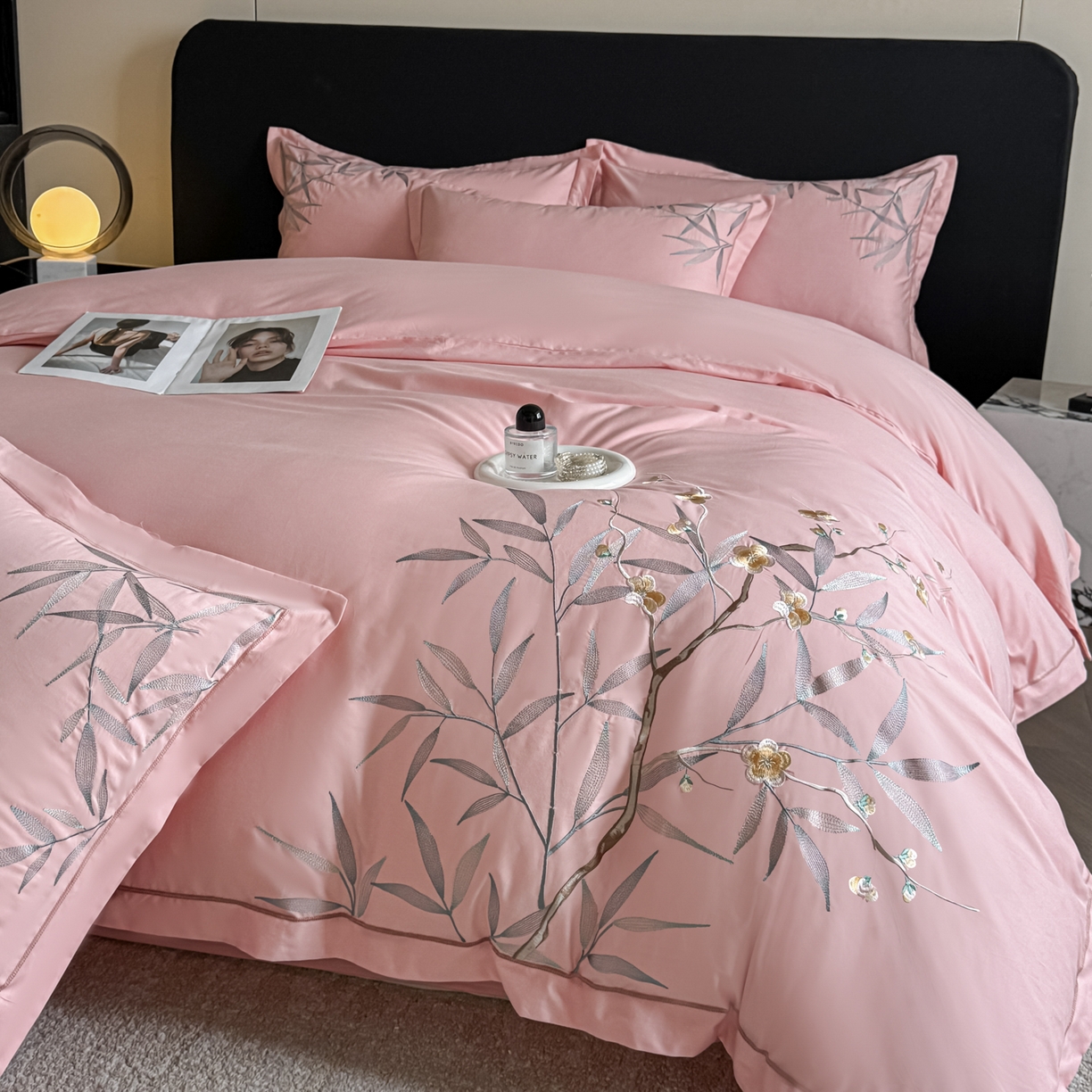 91家纺网 家纺一手货源 找家纺 湘雪家居 2026新款纯棉全棉长绒棉刺绣绣花高端礼盒四件套-竹韵系列 竹韵-粉玉