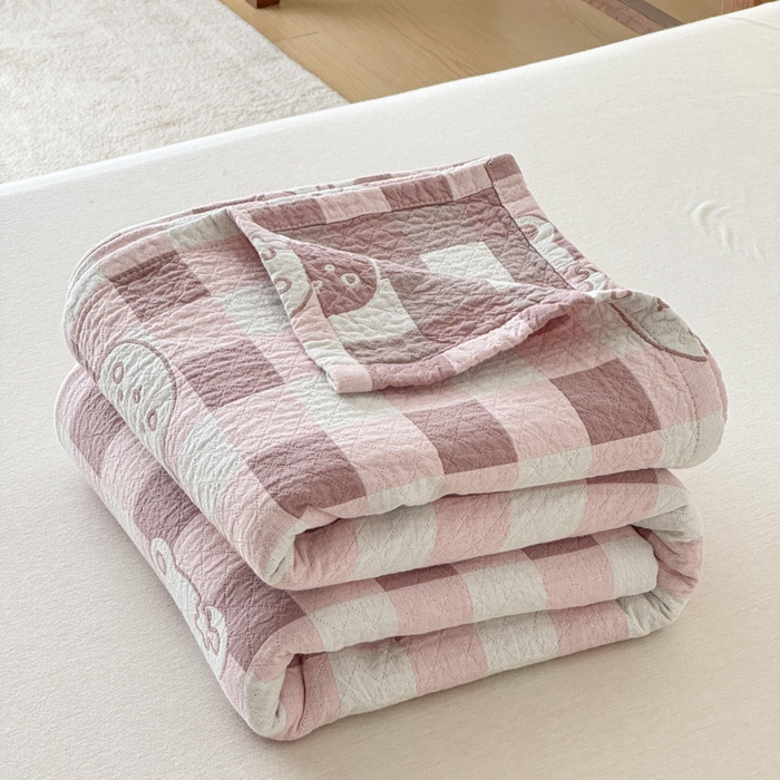 91家纺网 家纺一手货源 找家纺 乐家毛巾被（工厂自产自销） 2026新款精梳安心棉色织提花床盖毛巾被两用 格子小熊床盖