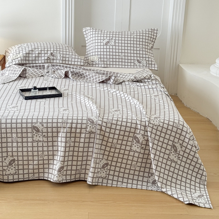 91家纺网 家纺一手货源 找家纺 乐家毛巾被（工厂自产自销） 2026新款精梳安心棉色织提花床盖毛巾被两用 格子长颈鹿床盖