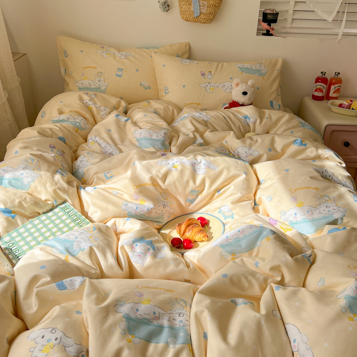 91家纺网 家纺一手货源 找家纺 耀悦家纺 2026新款纯棉四件套正版授权三丽鸥卡通床单床笠被套枕套 玉桂狗沐浴