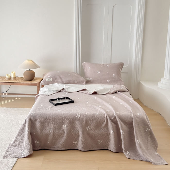 91家纺网 家纺一手货源 找家纺 乐家毛巾被（工厂自产自销） 2026新款精梳安心棉色织提花床盖毛巾被两用 蝴蝶结床盖