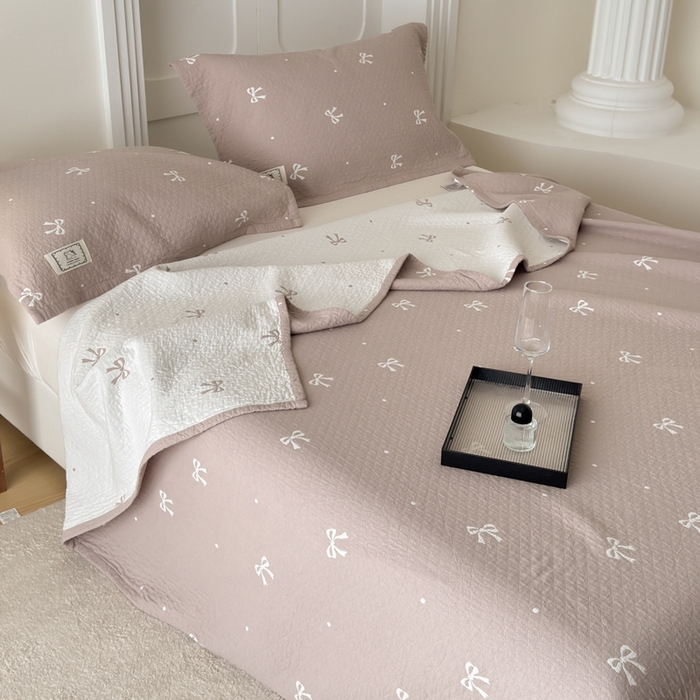 91家纺网 家纺一手货源 找家纺 乐家毛巾被（工厂自产自销） 2026新款精梳安心棉色织提花床盖毛巾被两用 蝴蝶结床盖