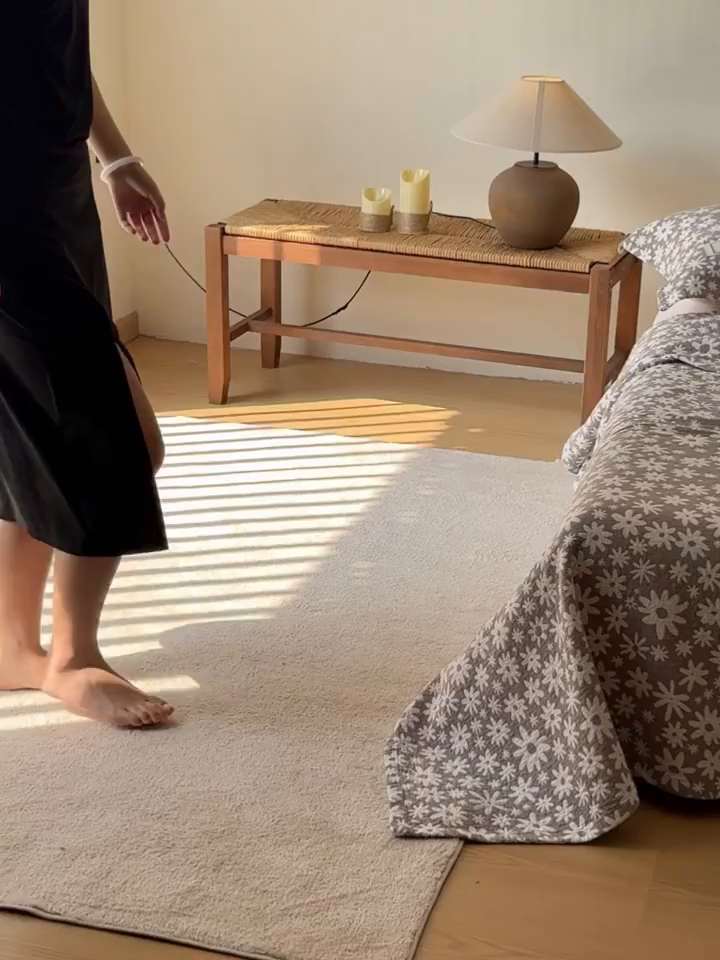 91家纺网 家纺一手货源 找家纺 乐家毛巾被（工厂自产自销） 2026新款精梳安心棉色织提花床盖毛巾被两用 灰色雏菊床盖