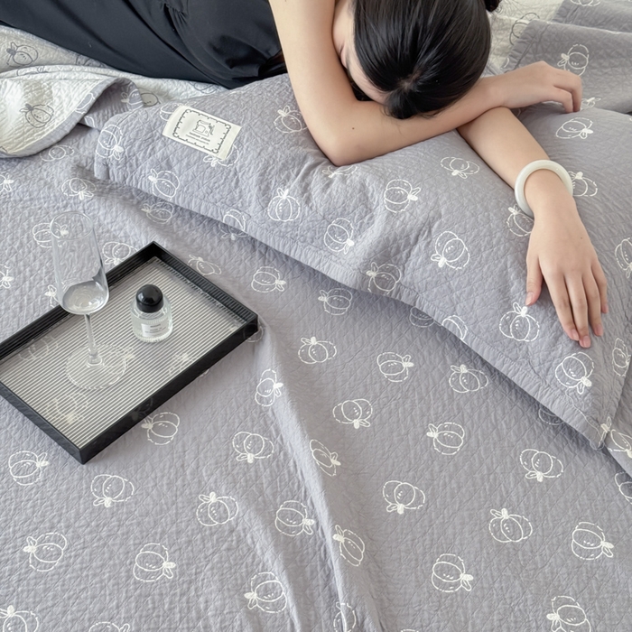 91家纺网 家纺一手货源 找家纺 乐家毛巾被（工厂自产自销） 2026新款精梳安心棉色织提花床盖毛巾被两用 灰色南瓜床盖