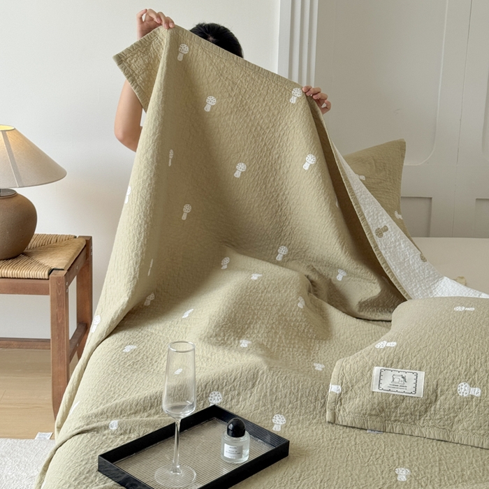 91家纺网 家纺一手货源 找家纺 乐家毛巾被（工厂自产自销） 2026新款精梳安心棉色织提花床盖毛巾被两用 蘑菇眠床盖