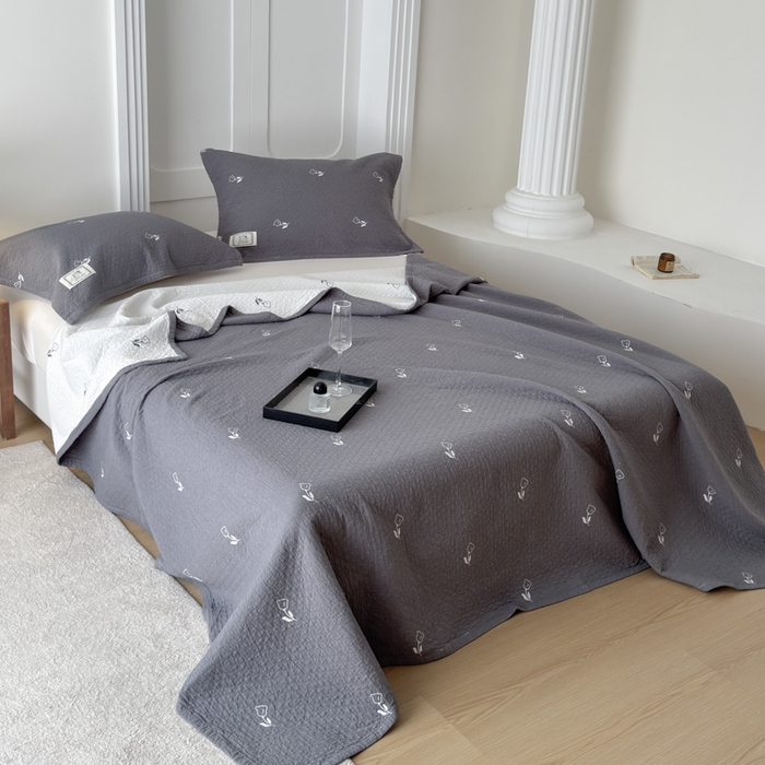 91家纺网 家纺一手货源 找家纺 乐家毛巾被（工厂自产自销） 2026新款精梳安心棉色织提花床盖毛巾被两用 小碎花眠床盖