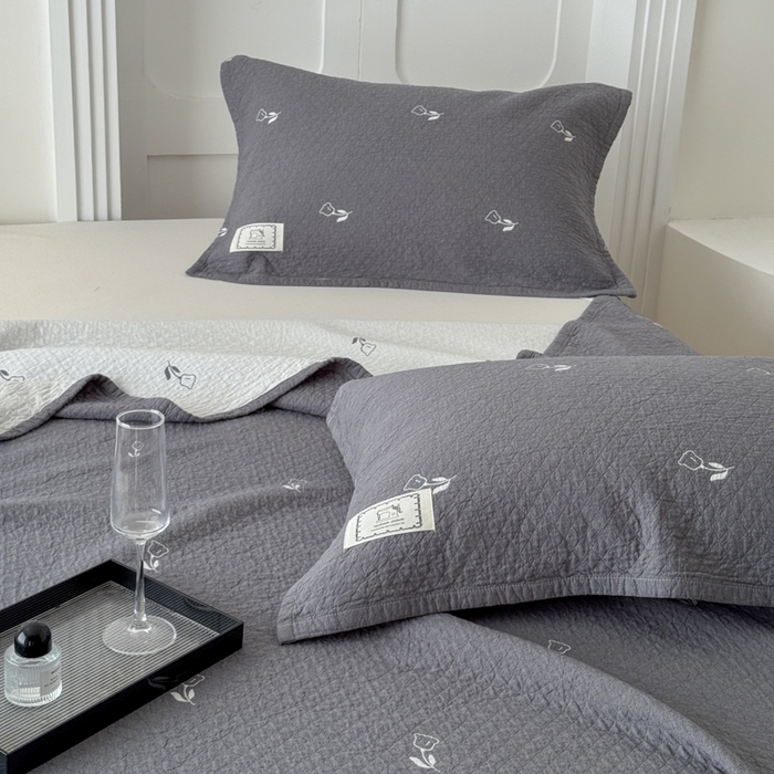 91家纺网 家纺一手货源 找家纺 乐家毛巾被（工厂自产自销） 2026新款精梳安心棉色织提花床盖毛巾被两用 小碎花眠床盖