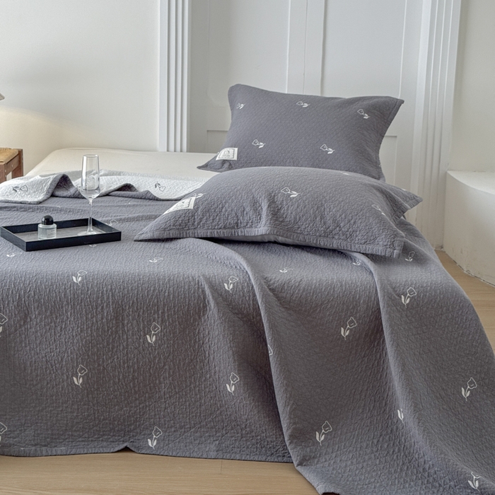 91家纺网 家纺一手货源 找家纺 乐家毛巾被（工厂自产自销） 2026新款精梳安心棉色织提花床盖毛巾被两用 小碎花眠床盖