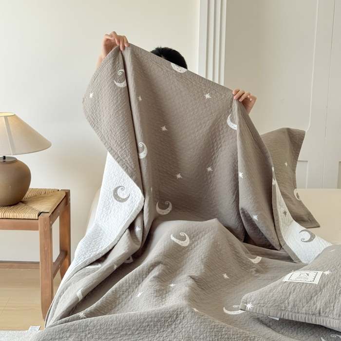 91家纺网 家纺一手货源 找家纺 乐家毛巾被（工厂自产自销） 2026新款精梳安心棉色织提花床盖毛巾被两用 星月床盖