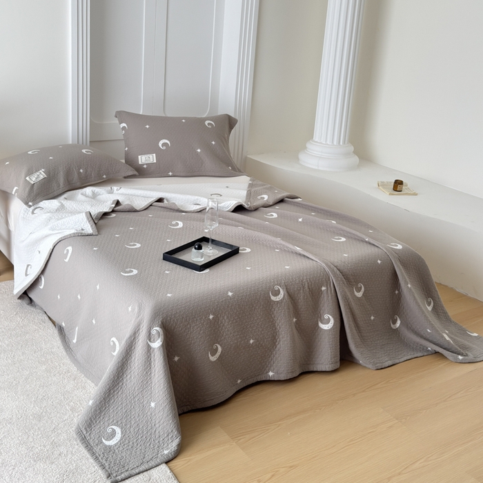 91家纺网 家纺一手货源 找家纺 乐家毛巾被（工厂自产自销） 2026新款精梳安心棉色织提花床盖毛巾被两用 星月床盖