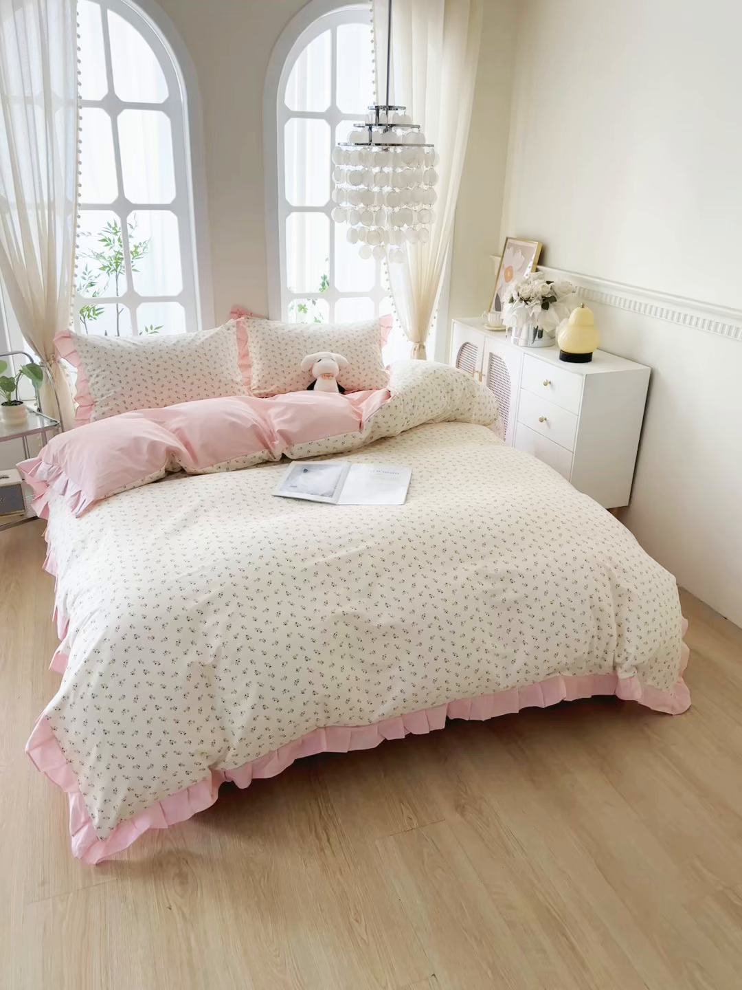 91家纺网 家纺一手货源 找家纺 一米阳光 2026年春夏新款小清新花边款全棉纯棉四件套 花涧