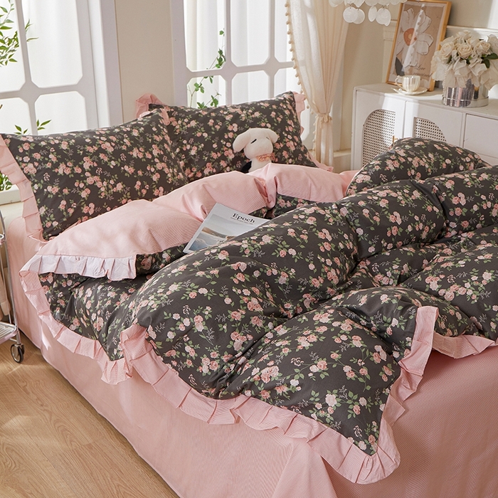 91家纺网 家纺一手货源 找家纺 一米阳光 2026年春夏新款小清新花边款全棉纯棉四件套 韶华