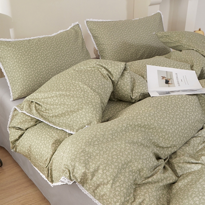 91家纺网 家纺一手货源 找家纺 一米阳光 2026年春夏新款小清新白色小花边全棉纯棉四件套 古堡花园~灰绿