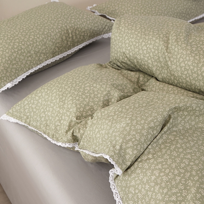 91家纺网 家纺一手货源 找家纺 一米阳光 2026年春夏新款小清新白色小花边全棉纯棉四件套 古堡花园~灰绿