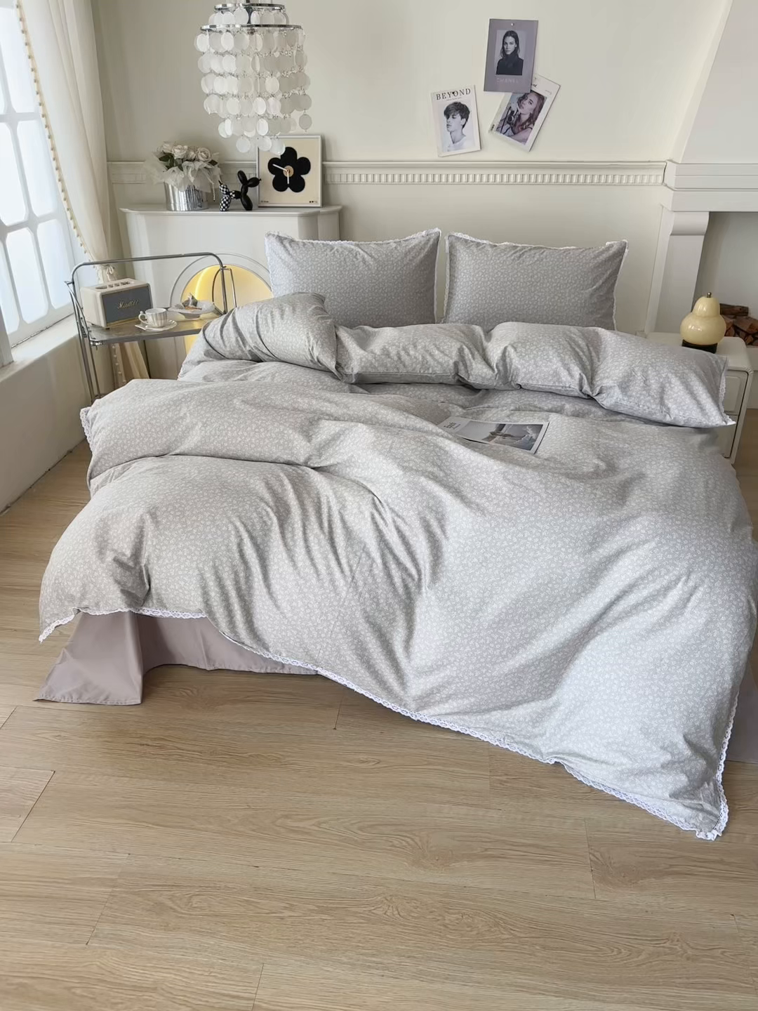 91家纺网 家纺一手货源 找家纺 一米阳光 2026年春夏新款小清新白色小花边全棉纯棉四件套 古堡花园~浅灰