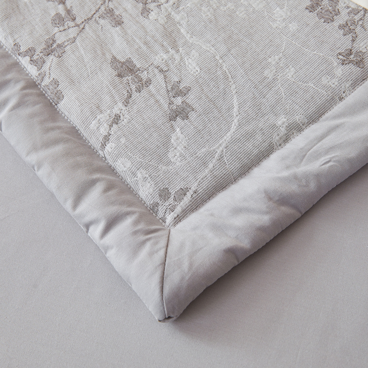 91家纺网 家纺一手货源 找家纺 乐家毛巾被（工厂自产自销） 2026新款全棉色织三层提花夏季大豆纤维被 缠枝