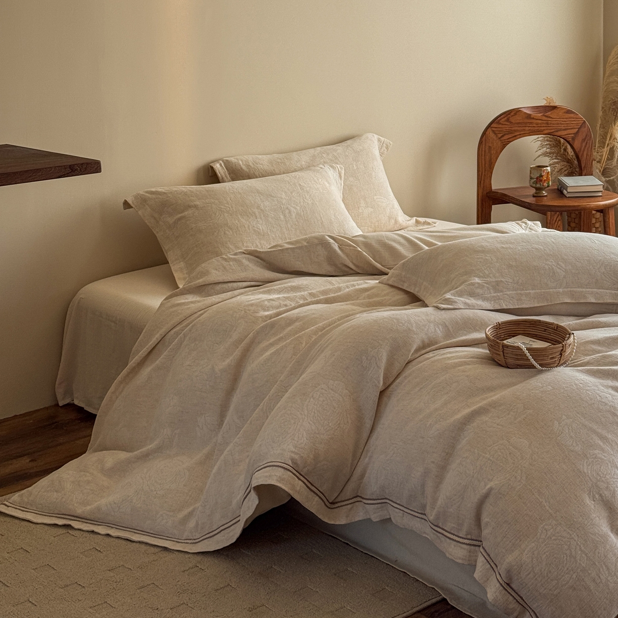 91家纺网 家纺一手货源 找家纺 澳萝拉 2026新款棉麻提花压边四件套 云端