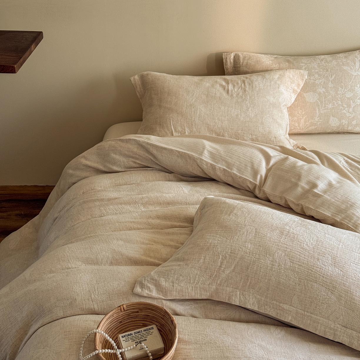 91家纺网 家纺一手货源 找家纺 澳萝拉 2026新款棉麻提花压边四件套 锦瑟