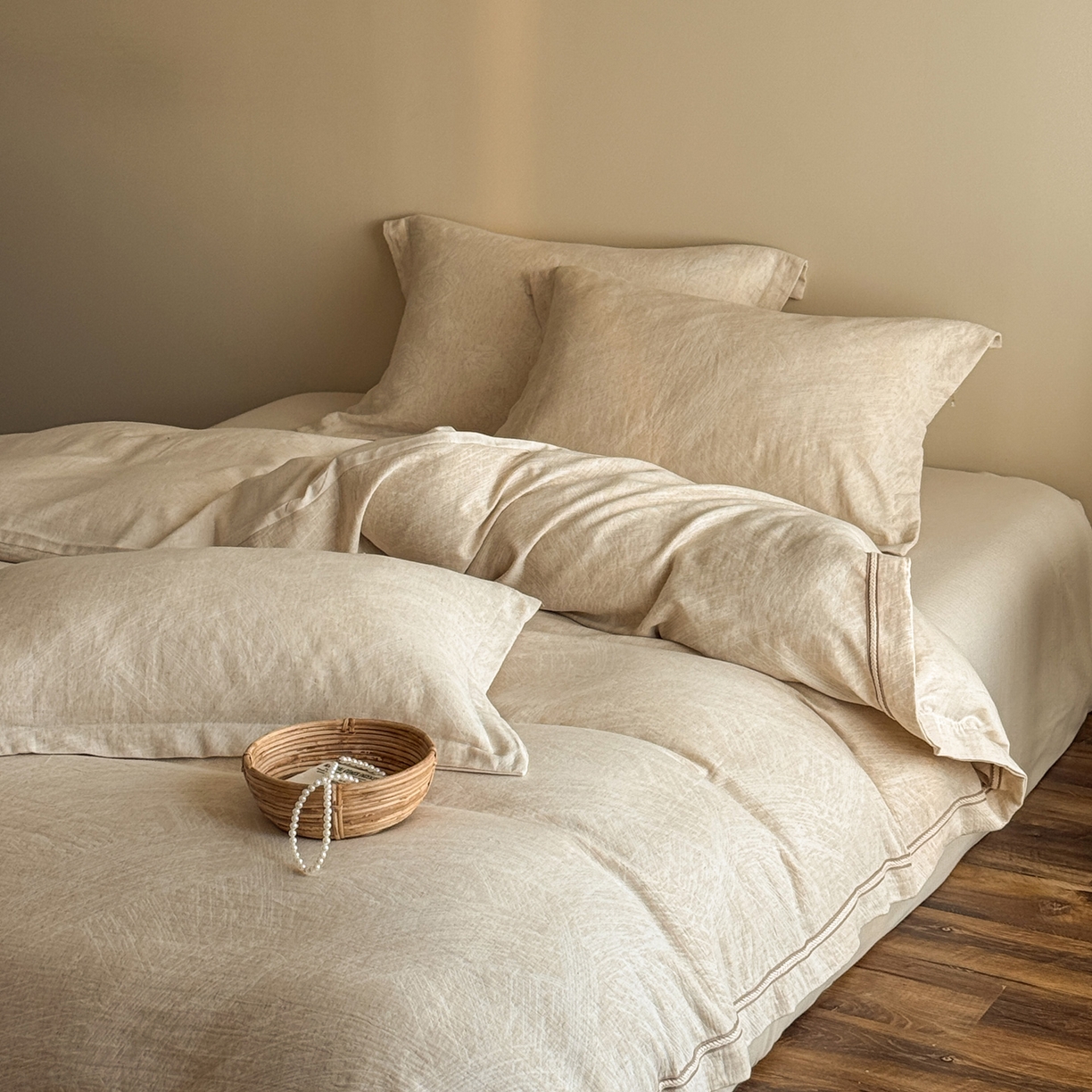 91家纺网 家纺一手货源 找家纺 澳萝拉 2026新款棉麻提花压边四件套 流光