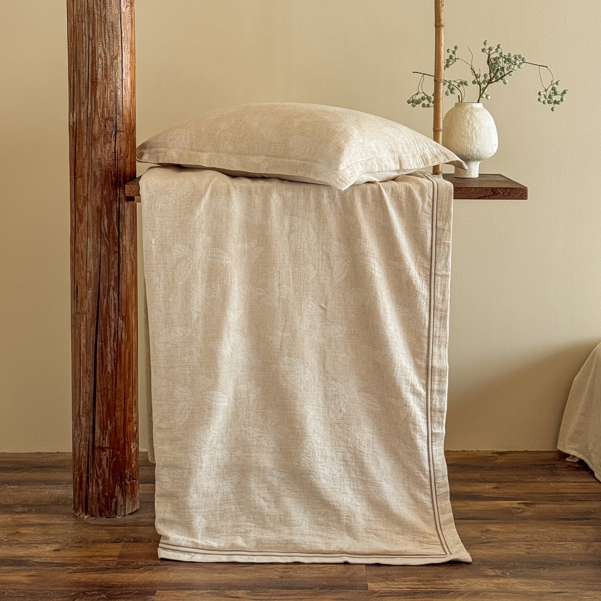 91家纺网 家纺一手货源 找家纺 澳萝拉 2026新款棉麻提花压边四件套 锦瑟