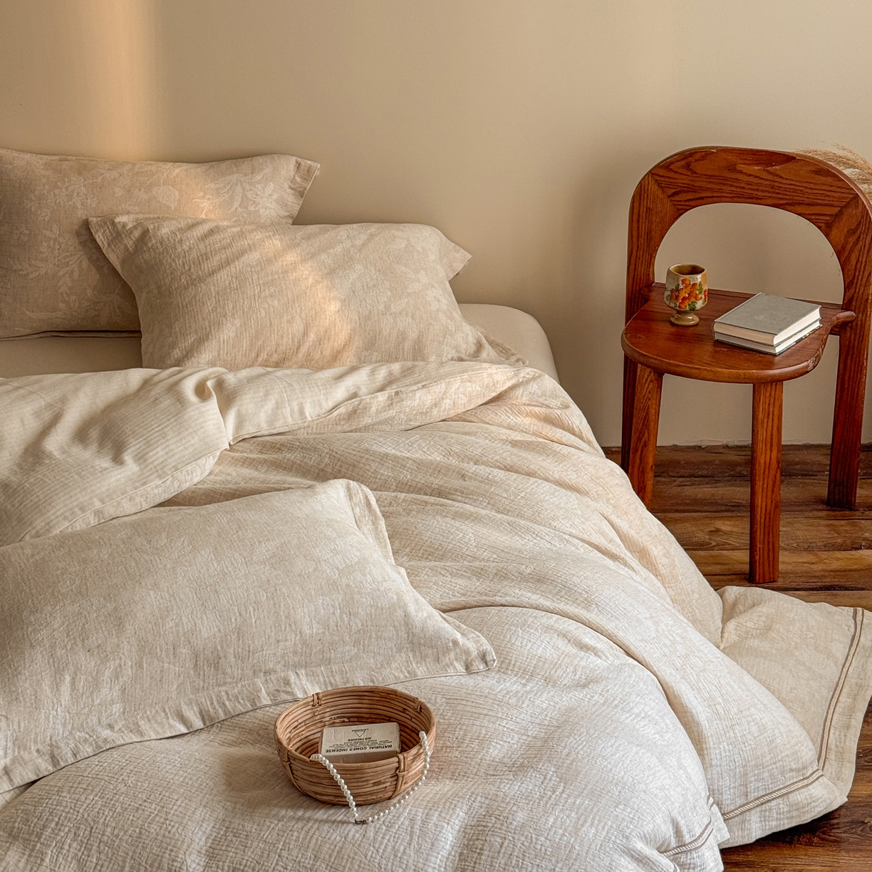 91家纺网 家纺一手货源 找家纺 澳萝拉 2026新款棉麻提花压边四件套 木兮