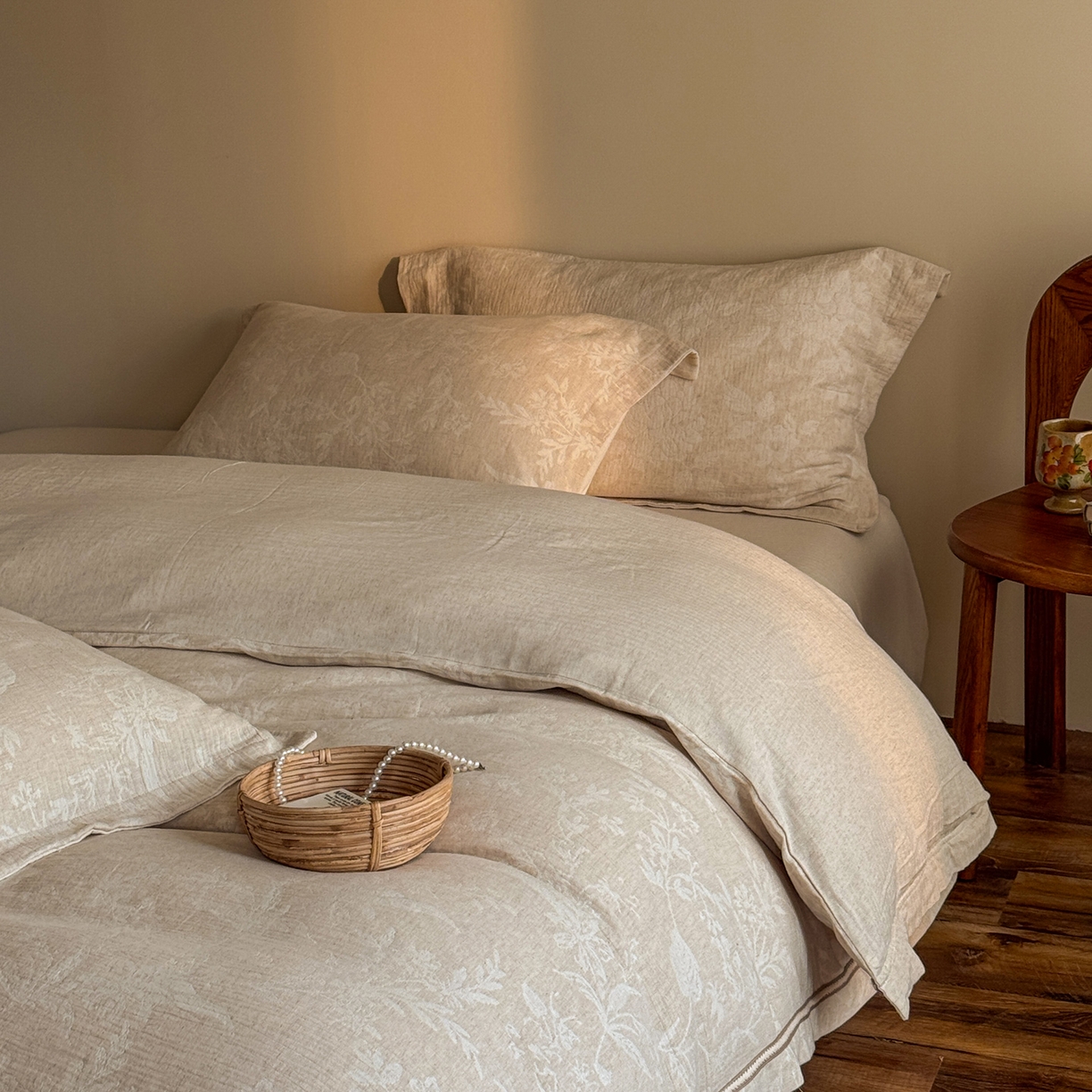 91家纺网 家纺一手货源 找家纺 澳萝拉 2026新款棉麻提花压边四件套 如梦令