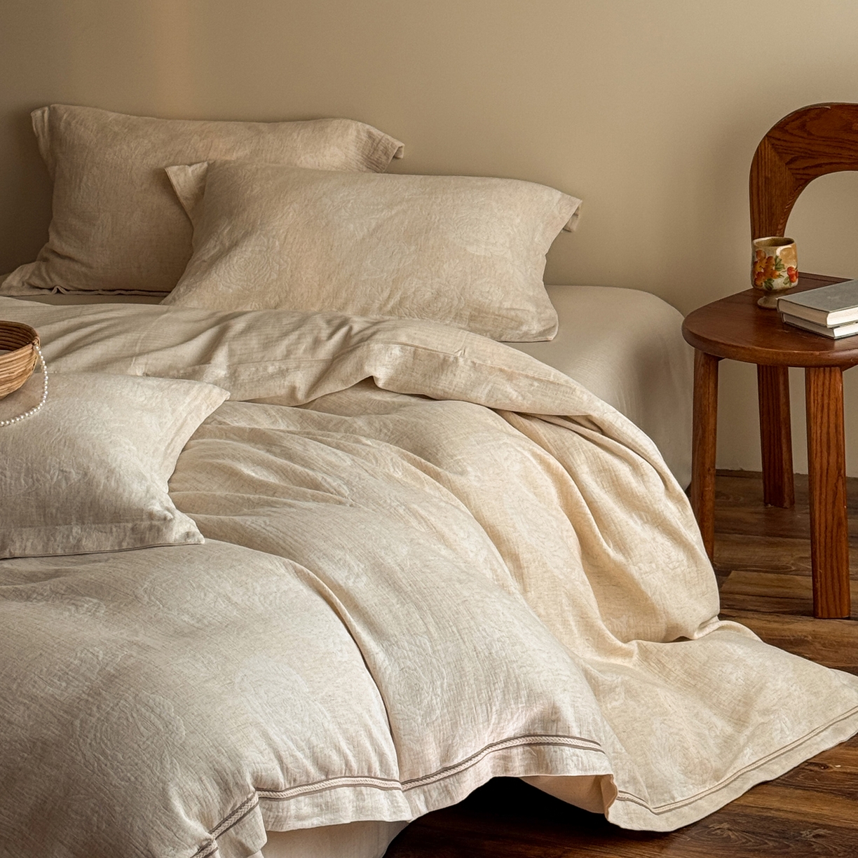 91家纺网 家纺一手货源 找家纺 澳萝拉 2026新款棉麻提花压边四件套 云端