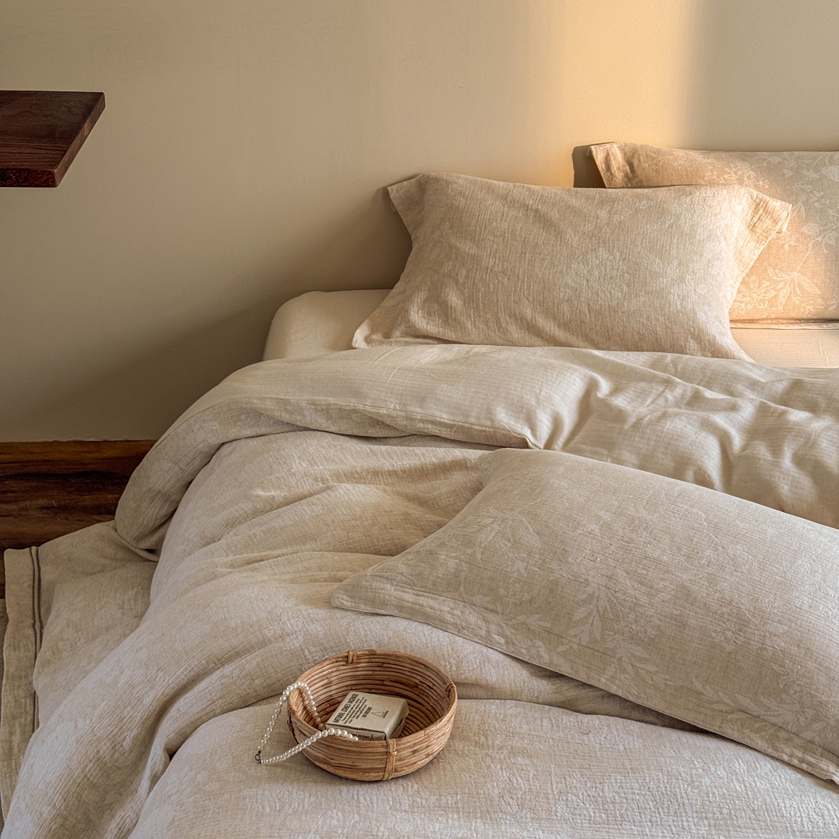 91家纺网 家纺一手货源 找家纺 澳萝拉 2026新款棉麻提花压边四件套 木兮