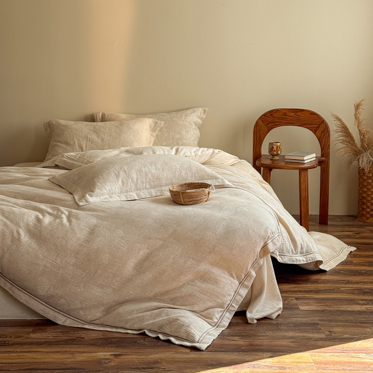 91家纺网 家纺一手货源 找家纺 澳萝拉 2026新款棉麻提花压边四件套 锦瑟