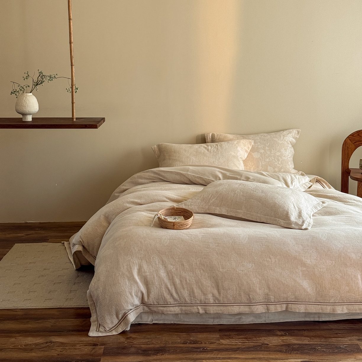 91家纺网 家纺一手货源 找家纺 澳萝拉 2026新款棉麻提花压边四件套 锦瑟