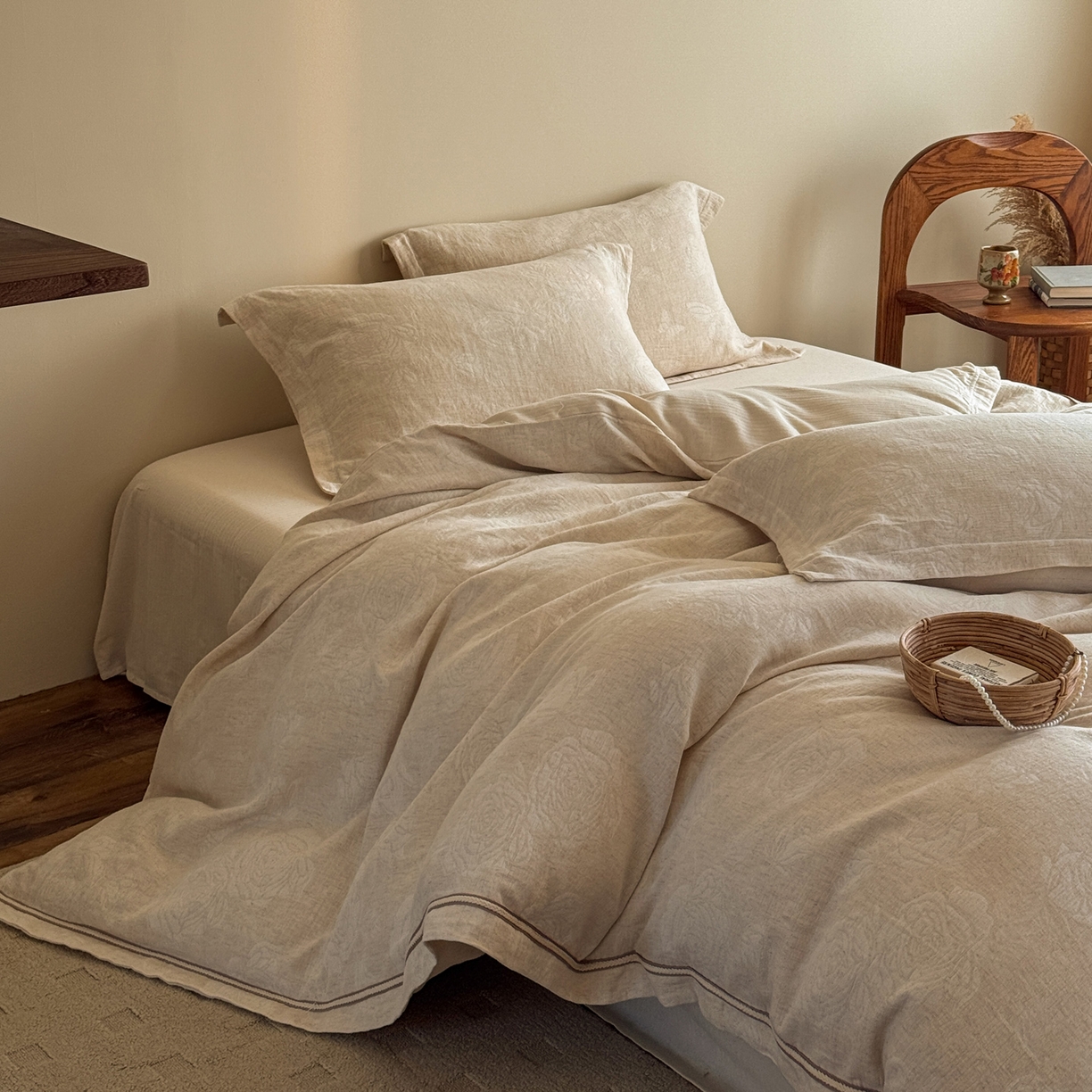 91家纺网 家纺一手货源 找家纺 澳萝拉 2026新款棉麻提花压边四件套 云端