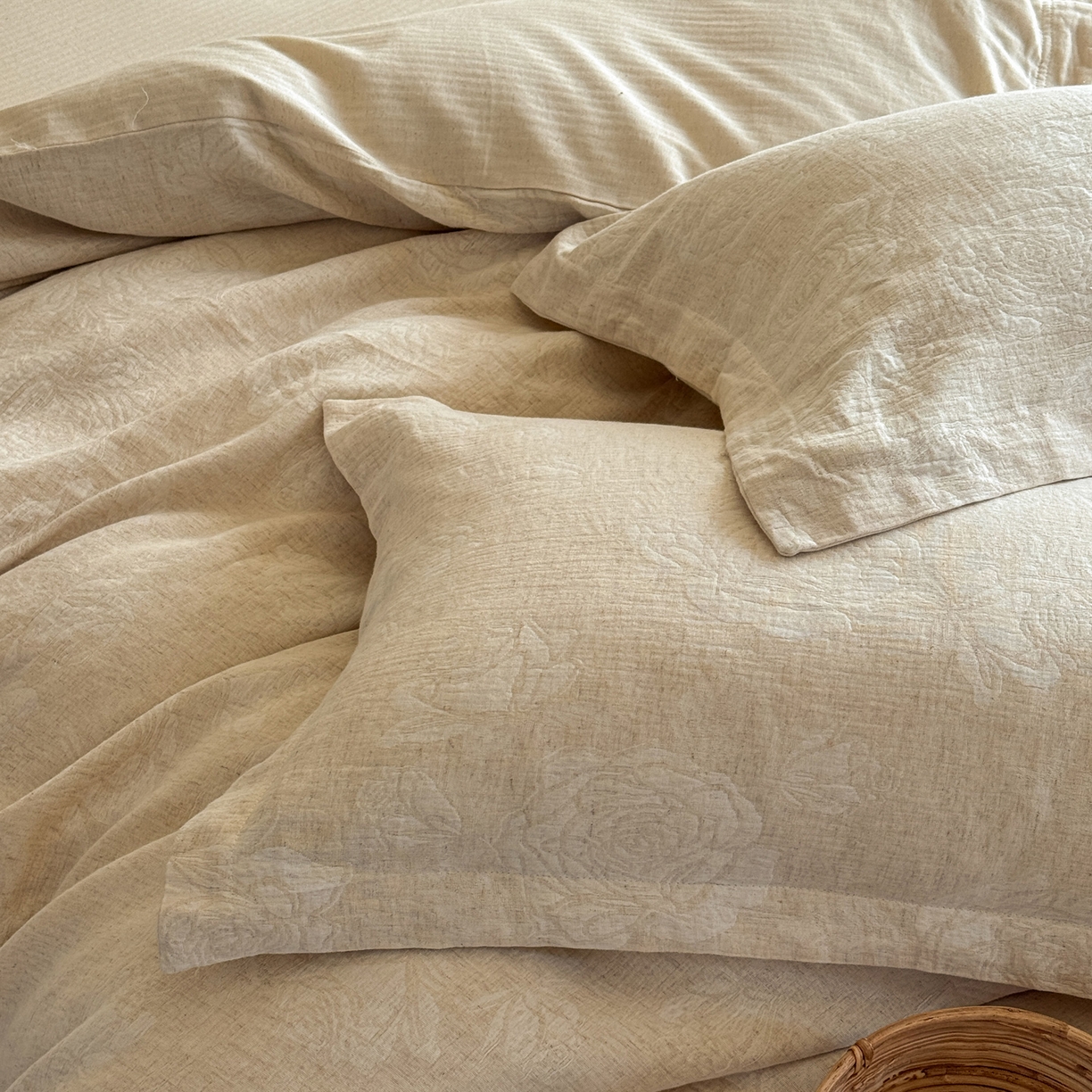 91家纺网 家纺一手货源 找家纺 澳萝拉 2026新款棉麻提花压边四件套 云端