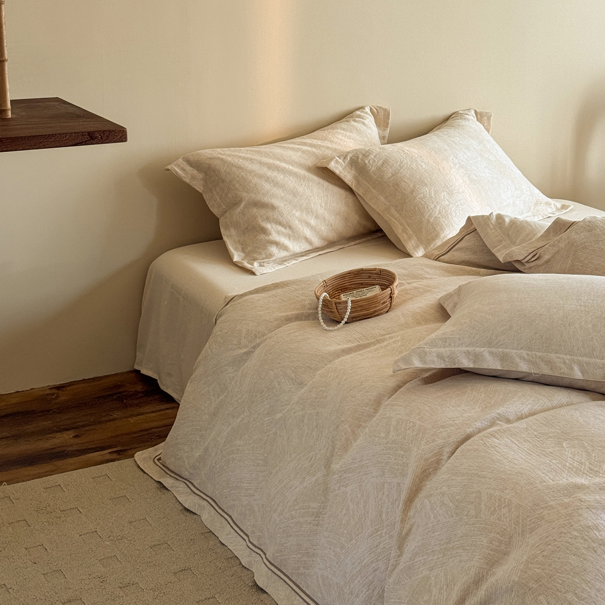 91家纺网 家纺一手货源 找家纺 澳萝拉 2026新款棉麻提花压边四件套 流光