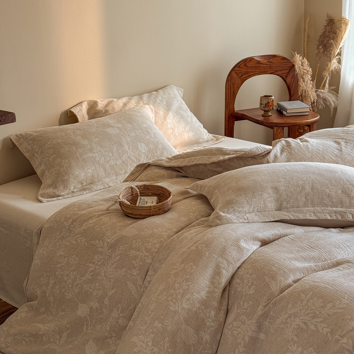 91家纺网 家纺一手货源 找家纺 澳萝拉 2026新款棉麻提花压边四件套 如梦令