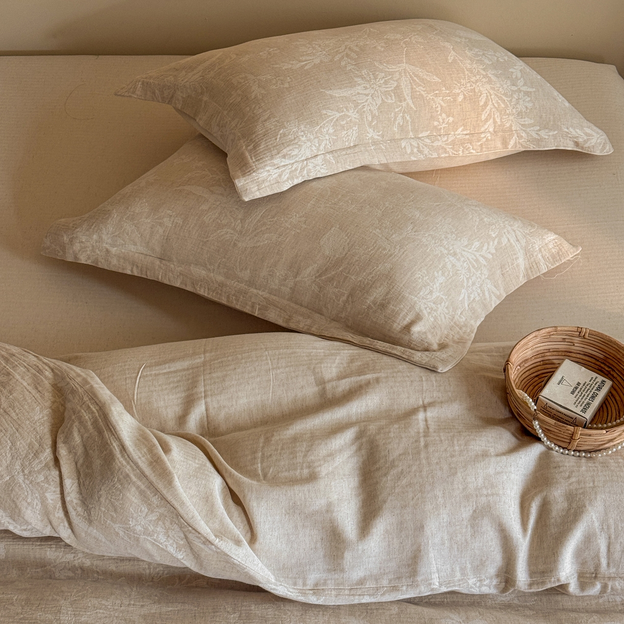 91家纺网 家纺一手货源 找家纺 澳萝拉 2026新款棉麻提花压边四件套 如梦令