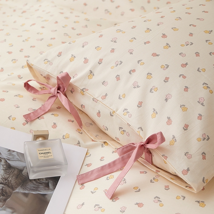 91家纺网 家纺一手货源 找家纺 一米阳光 2026年春夏新款小清新蝴蝶结绑带款全棉纯棉四件套 朵意