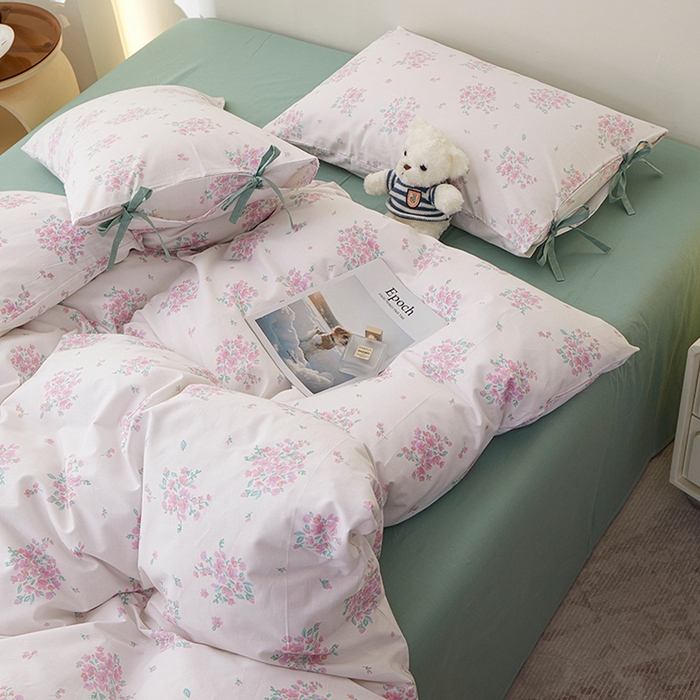 91家纺网 家纺一手货源 找家纺 一米阳光 2026年春夏新款小清新蝴蝶结绑带款全棉纯棉四件套 花簇