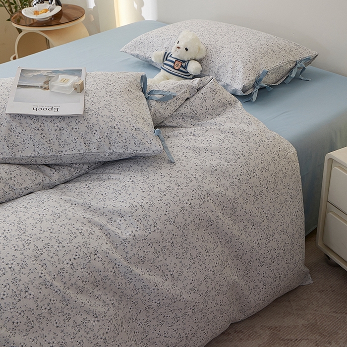 91家纺网 家纺一手货源 找家纺 一米阳光 2026年春夏新款小清新蝴蝶结绑带款全棉纯棉四件套 青花瓷