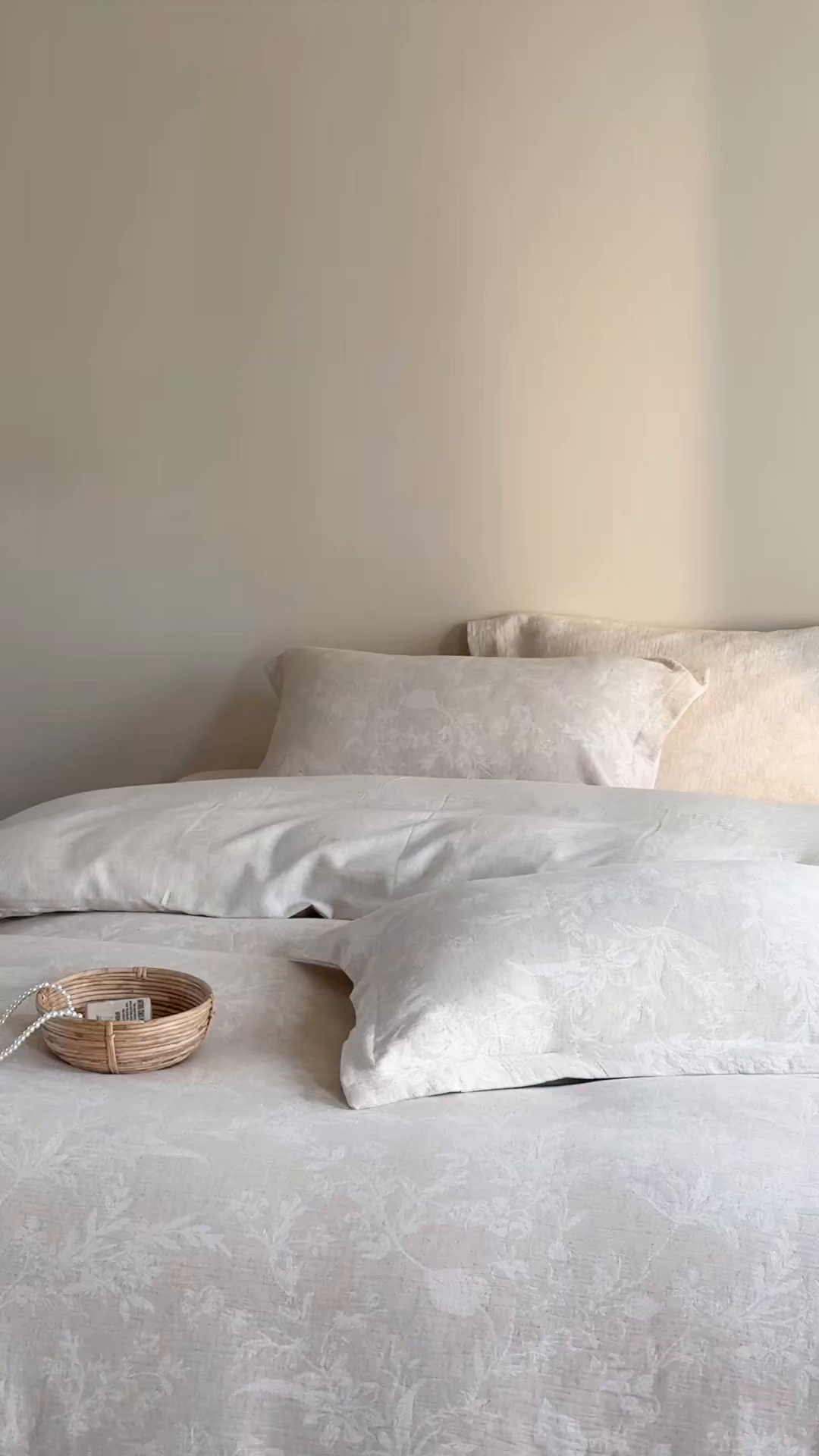 91家纺网 家纺一手货源 找家纺 澳萝拉 2026新款棉麻提花压边四件套 如梦令