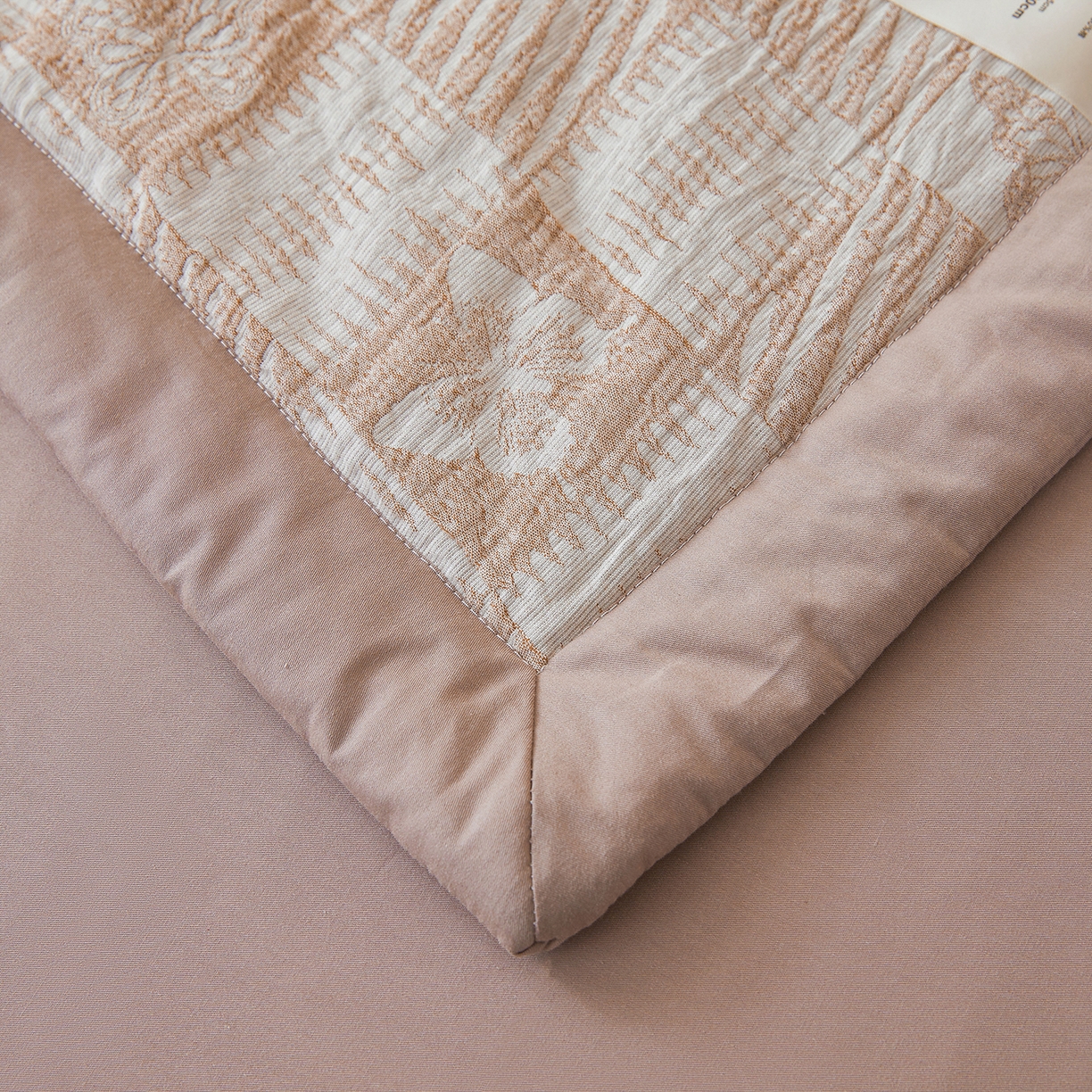 91家纺网 家纺一手货源 找家纺 乐家毛巾被（工厂自产自销） 2026新款全棉色织三层提花夏季大豆纤维被 方格蝴蝶