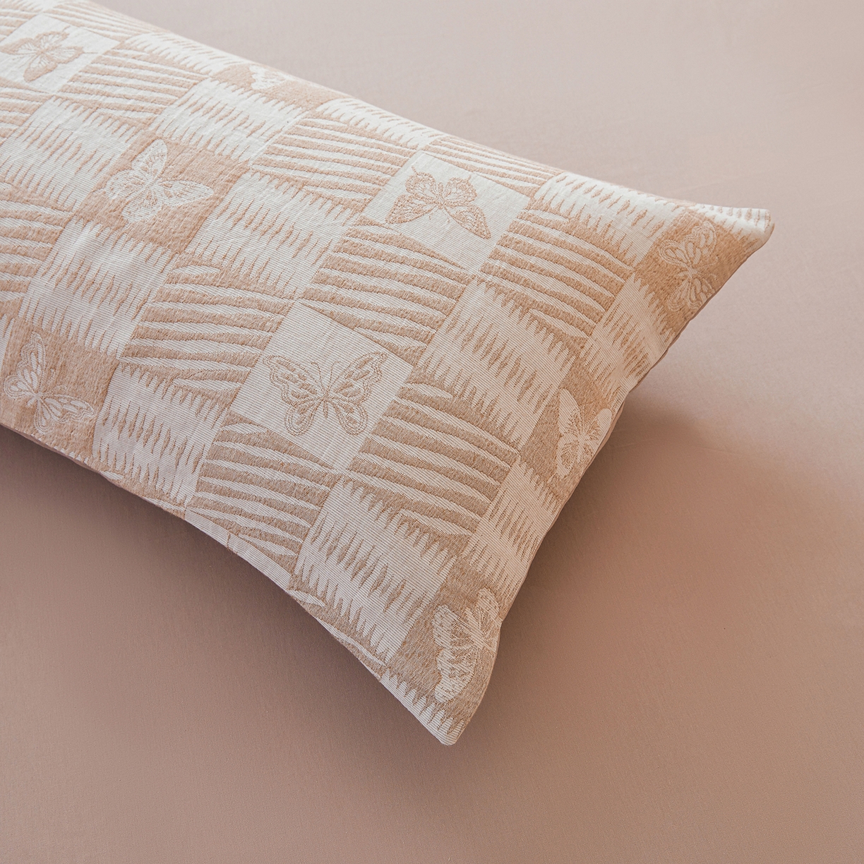 91家纺网 家纺一手货源 找家纺 乐家毛巾被（工厂自产自销） 2026新款全棉色织三层提花夏季大豆纤维被 方格蝴蝶