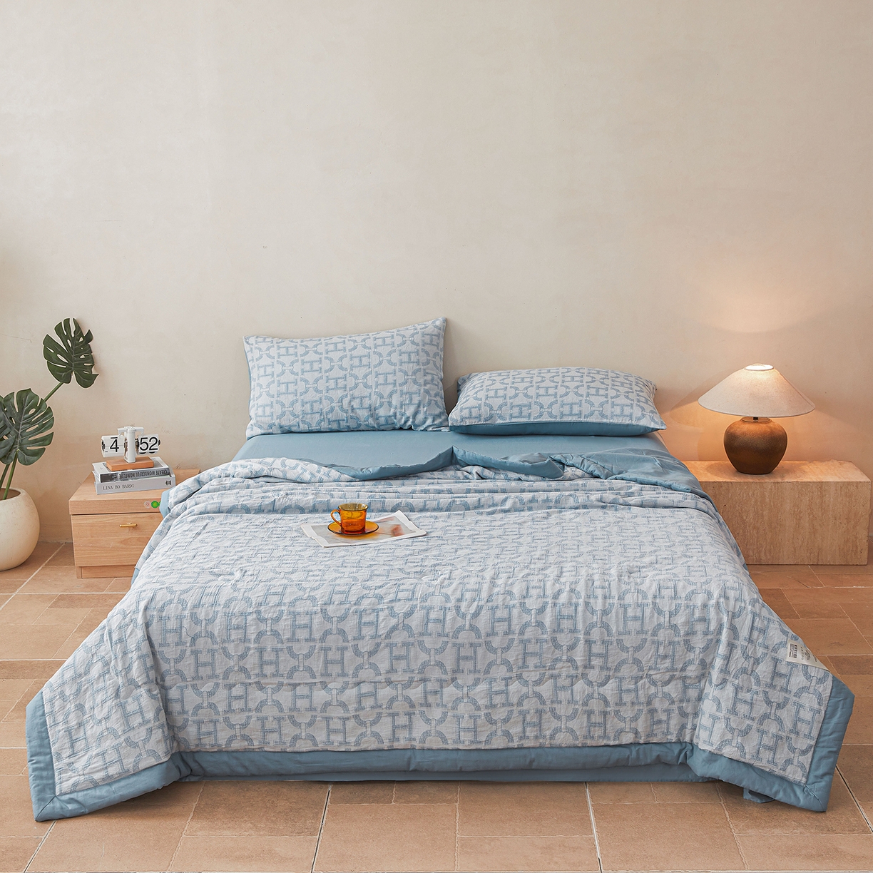 91家纺网 家纺一手货源 找家纺 乐家毛巾被（工厂自产自销） 2026新款全棉色织三层提花夏季大豆纤维被 蓝韵