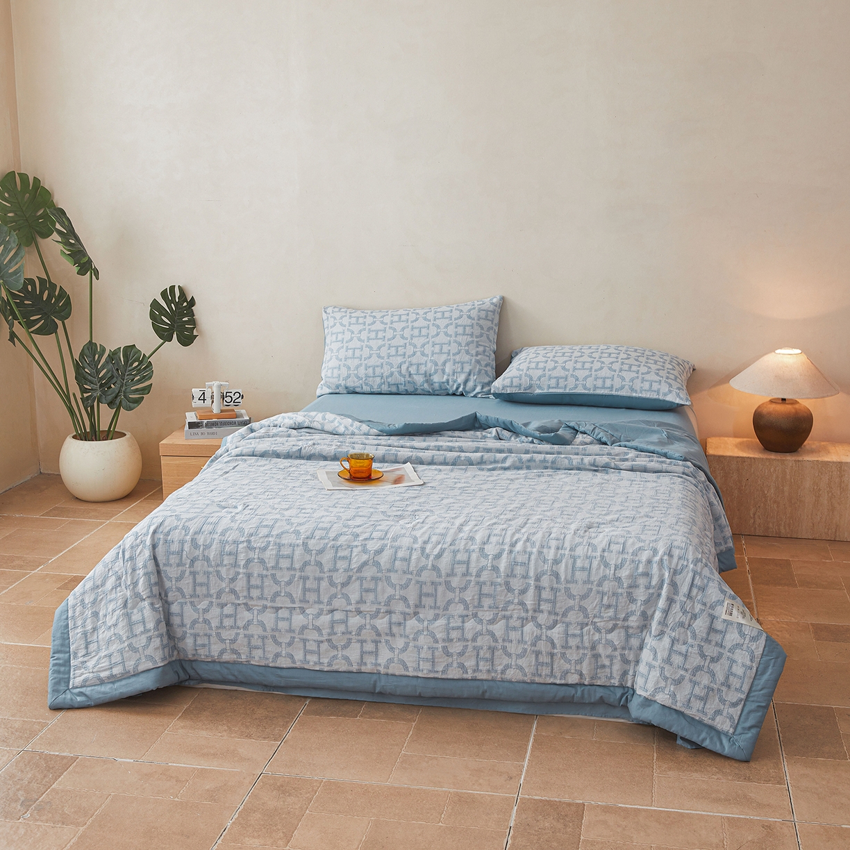 91家纺网 家纺一手货源 找家纺 乐家毛巾被（工厂自产自销） 2026新款全棉色织三层提花夏季大豆纤维被 蓝韵