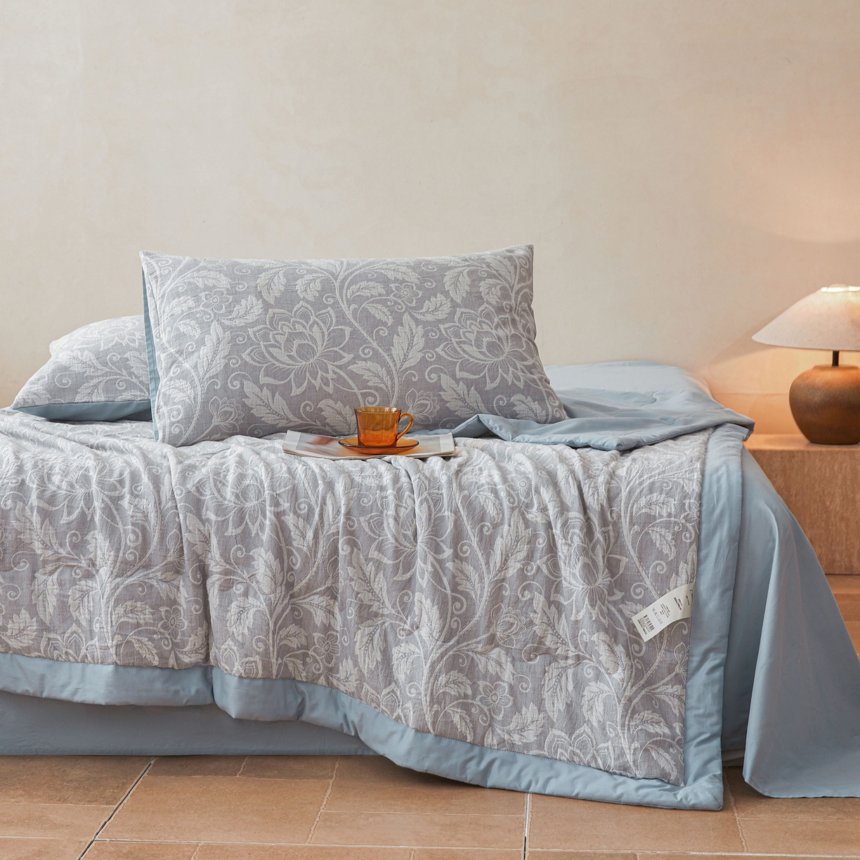 91家纺网 家纺一手货源 找家纺 乐家毛巾被（工厂自产自销） 2026新款全棉色织三层提花夏季大豆纤维被 澜光盛华