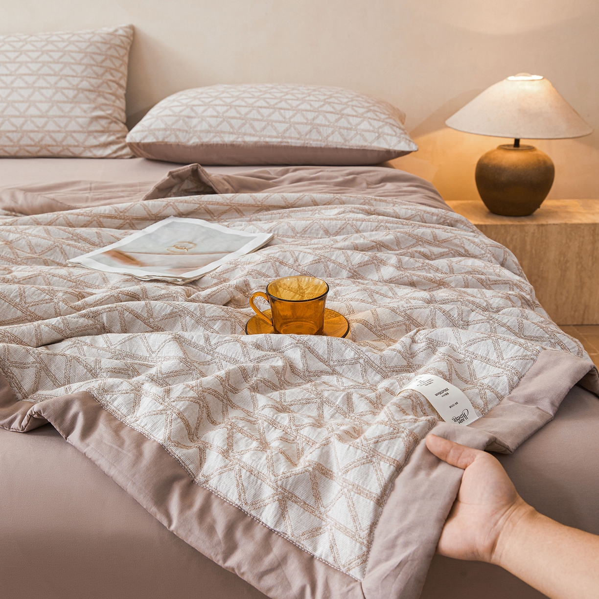 91家纺网 家纺一手货源 找家纺 乐家毛巾被（工厂自产自销） 2026新款全棉色织三层提花夏季大豆纤维被 菱韵