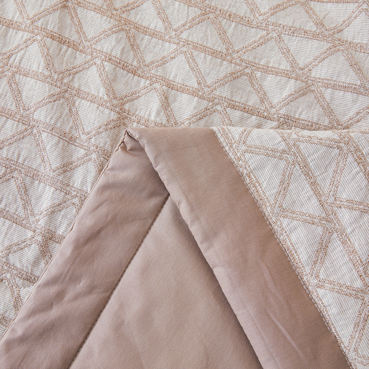 91家纺网 家纺一手货源 找家纺 乐家毛巾被（工厂自产自销） 2026新款全棉色织三层提花夏季大豆纤维被 菱韵