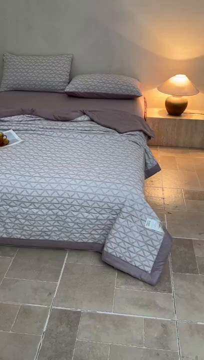 91家纺网 家纺一手货源 找家纺 乐家毛巾被（工厂自产自销） 2026新款全棉色织三层提花夏季大豆纤维被 菱韵