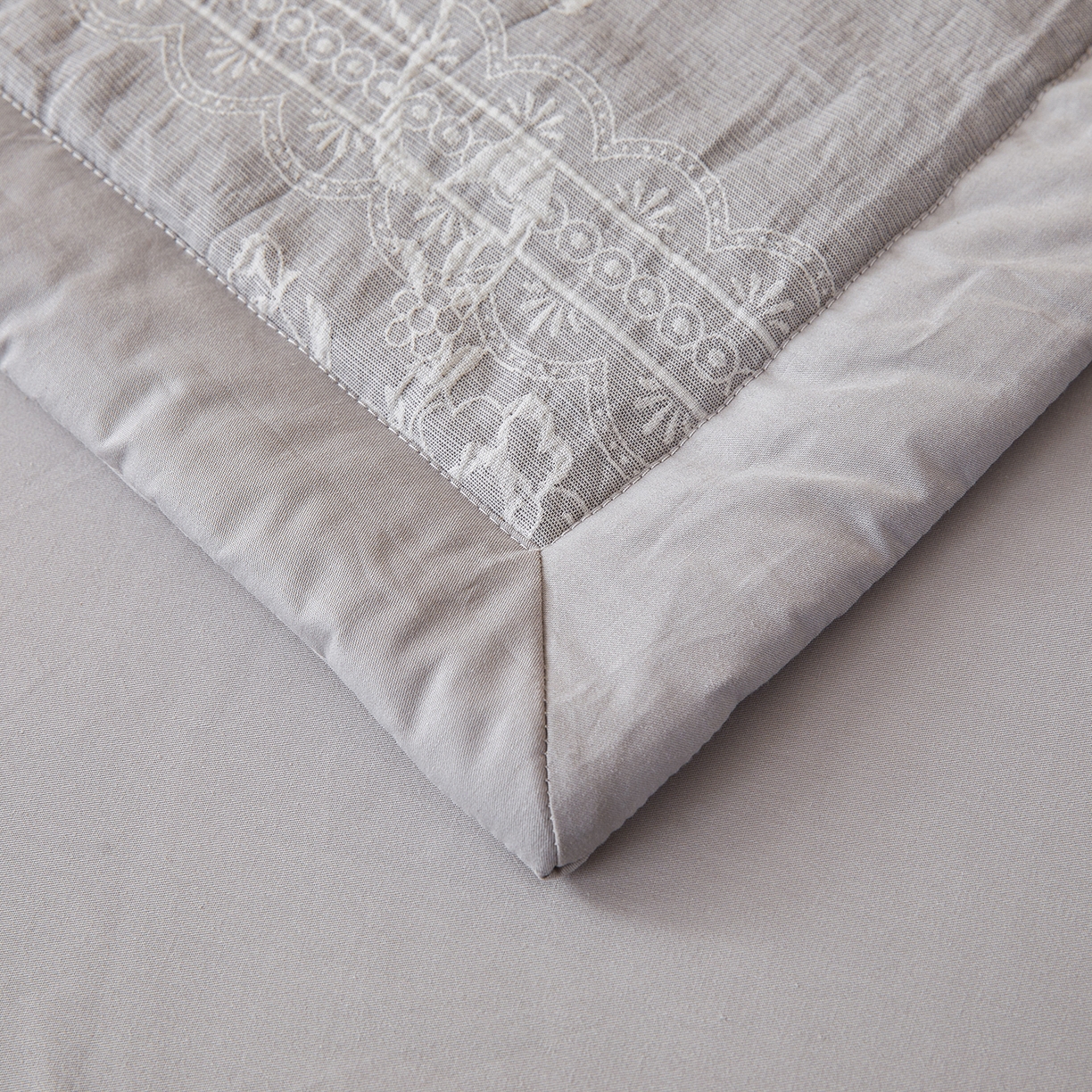 91家纺网 家纺一手货源 找家纺 乐家毛巾被（工厂自产自销） 2026新款全棉色织三层提花夏季大豆纤维被 欧花