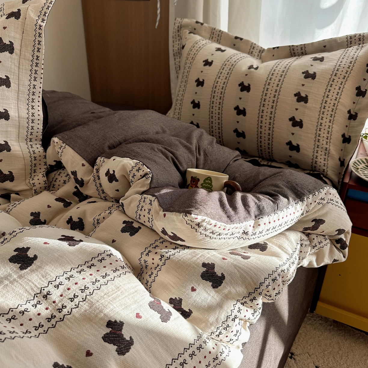 91家纺网 家纺一手货源 找家纺 萝莉家纺 2026新款全棉纯棉色织双层纱提花四件套 爱心狗